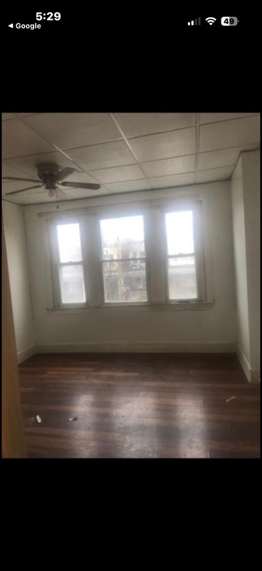 Building Photo - 5240 Sylvester St