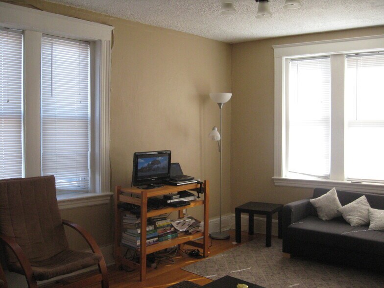 Building Photo - 1607 Commonwealth Ave