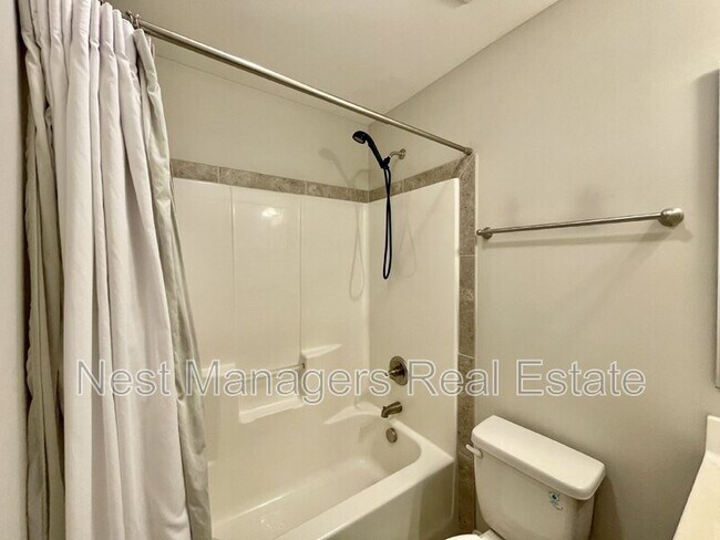 Building Photo - 211 Executive Dr