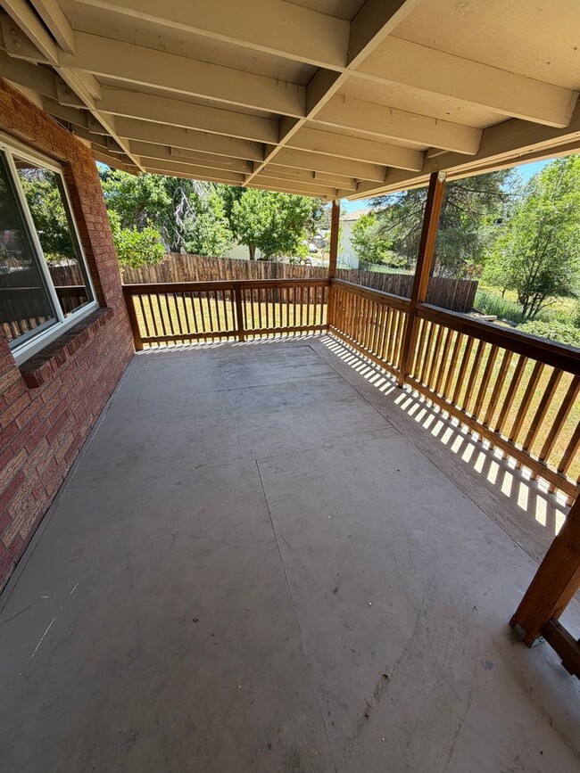 Building Photo - The Perfect House for Roommates, 6bdrms, 3.5 baths, 1.5 miles from Oregon Tech and Sky Lakes Medi...