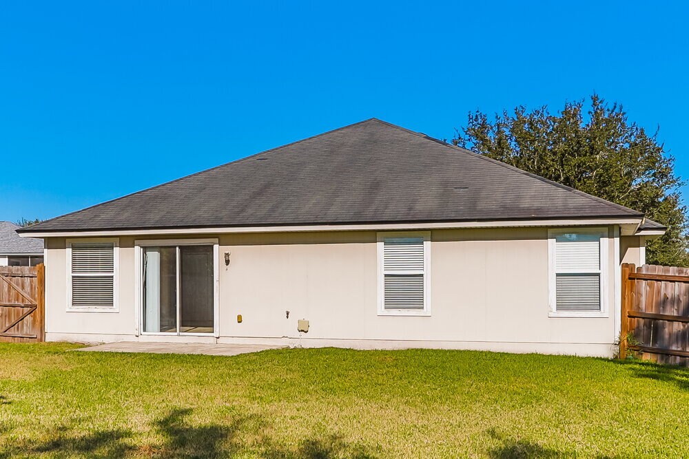 Building Photo - 3290 Silverado Cir