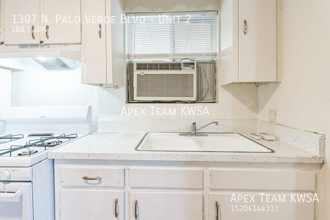 Building Photo - 1307 N Palo Verde Blvd