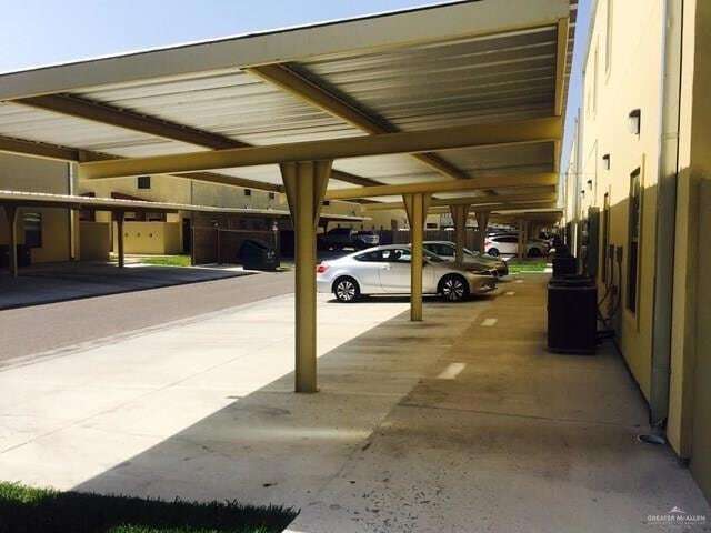 Building Photo - 1301 E Daffodil Ave