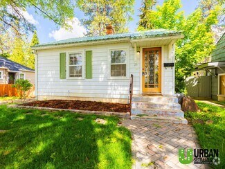 Building Photo - Charming 2 bed room 1.5 bathroom Cottage i...