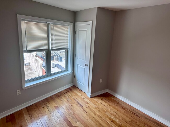 Building Photo - 4444 Cresson St