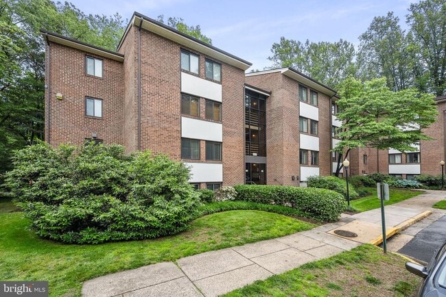 Building Photo - 1423 Northgate Square