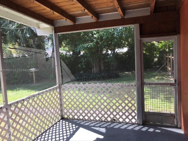 Building Photo - 2210 NE 170th St