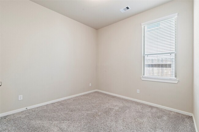 Building Photo - 939 Malibu Shr Ln