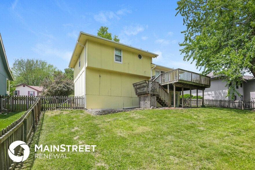 Building Photo - 911 SW Shorthorn Dr