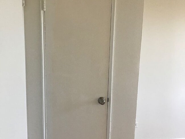 Building Photo - "Charming 1-Bed Gem in The Bronx – Your Perfect Urban Retreat!"