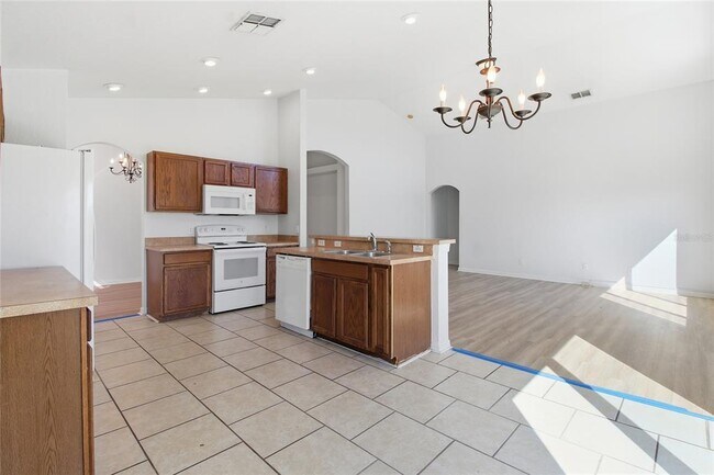 Building Photo - 2764 Rochelle Dr