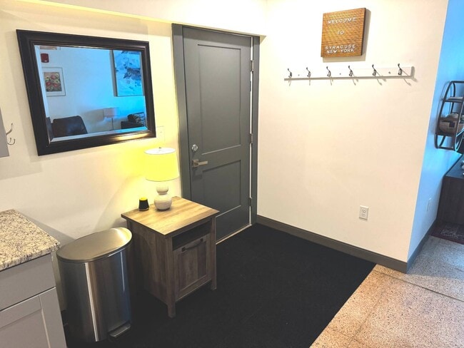 Building Photo - 480 S Salina St