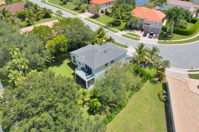 Building Photo - 4661 Manderly Dr