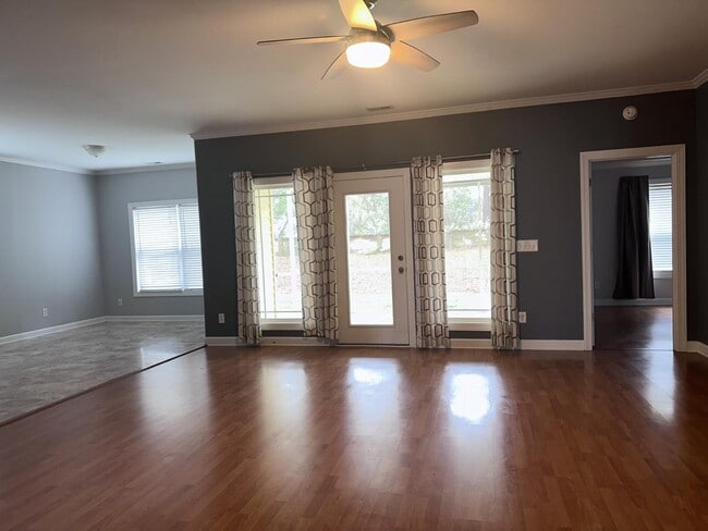 Building Photo - 160 Molinia Dr