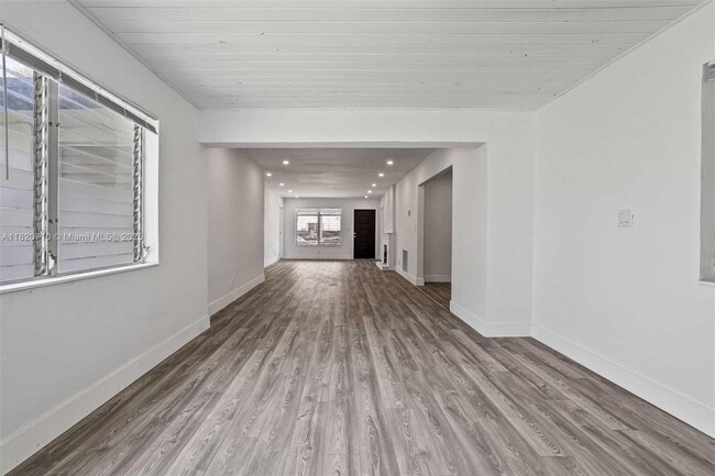 Building Photo - 2517 Polk St