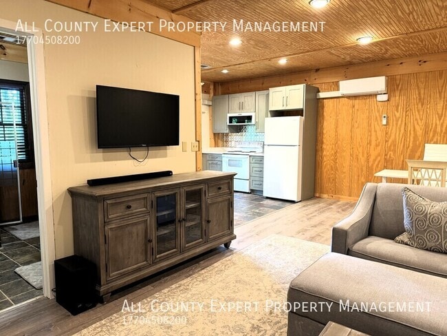 Building Photo - 438 Hunters Trce