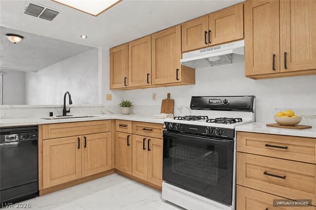 Building Photo - 6544 Ironbark Ln