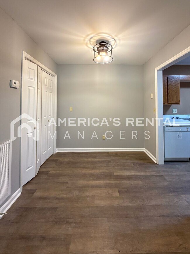 Building Photo - Lovely 2 Bed, 2 Bath Townhome for Rent in Montevallo, AL! View with 48 Hours Notice!