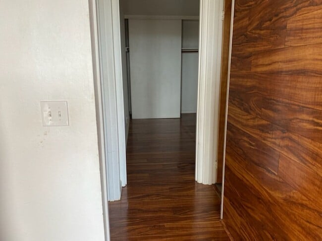 Building Photo - Breezy Fresh, Freshly Renovated 2/1 at Makaha Valley Plantation
