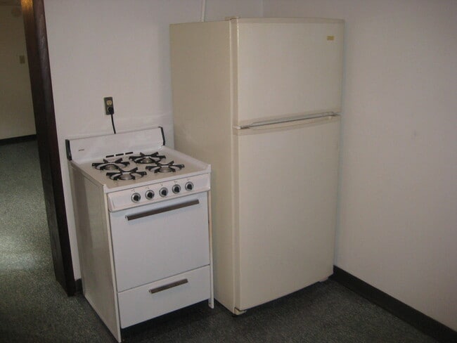 Appliances in Kitchen (newer good condition) - 3703 5th Ave