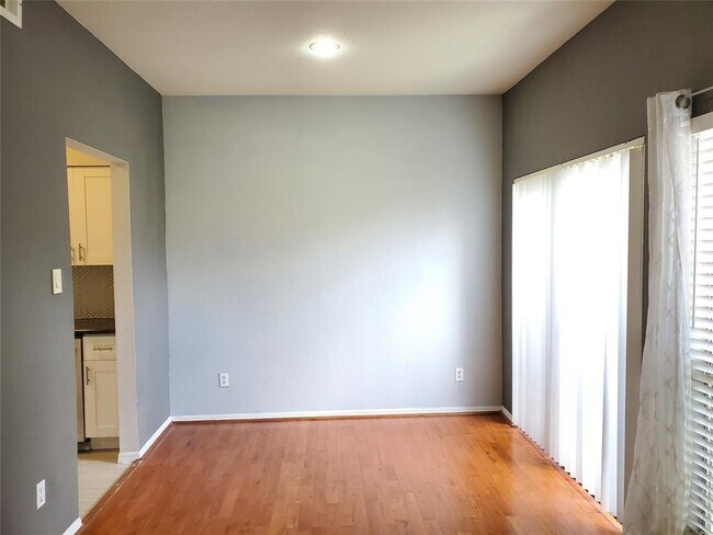 Building Photo - 1818 Augusta Dr