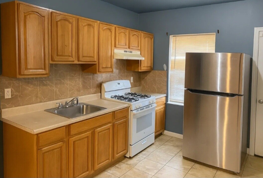 Inside Kitchen view 1st floor - 2115 Sigel St