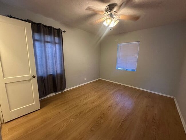 Building Photo - Vintage Ranch Home
