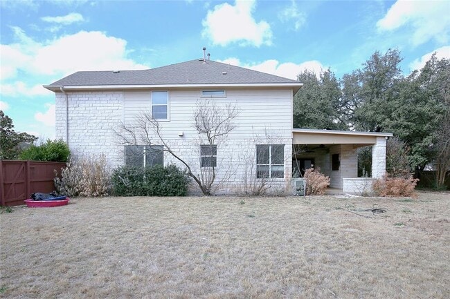 Building Photo - 2002 Singing Hls