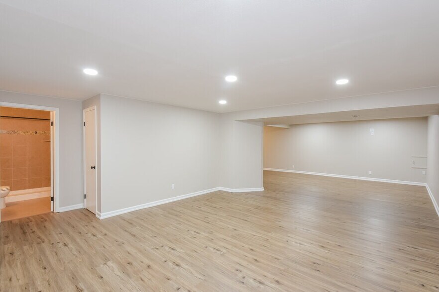 Building Photo - 1315 W 133rd Cir