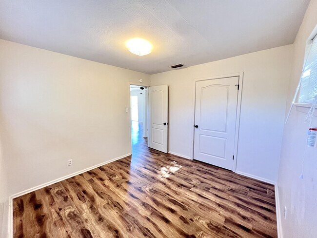 Building Photo - 2400 Buchanan St