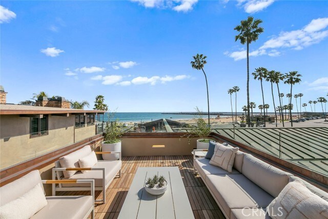 Building Photo - 3130 Breakers Dr