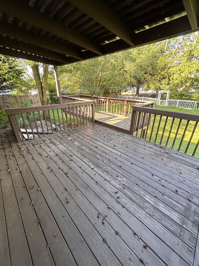 Building Photo - 3 Bed 1.5 Bath Home