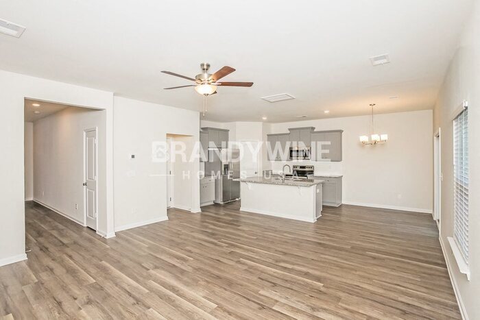 Building Photo - 331 Redmoss Dr