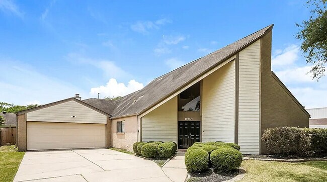 Primary Photo - 10722 Shawnbrook Dr