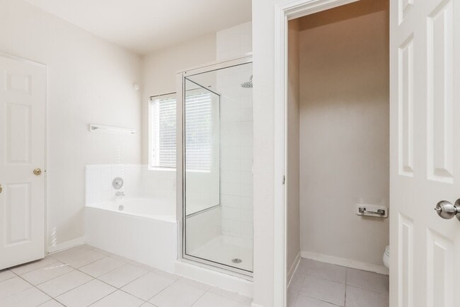 Building Photo - 7714 Danehill Dr