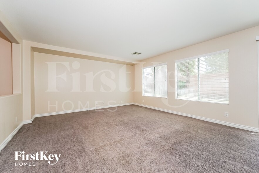 Building Photo - 6528 Feather Peak St