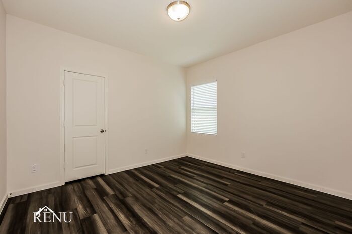Building Photo - 13328 Wysong Dr