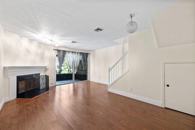 Building Photo - 217 Georgian Park Dr