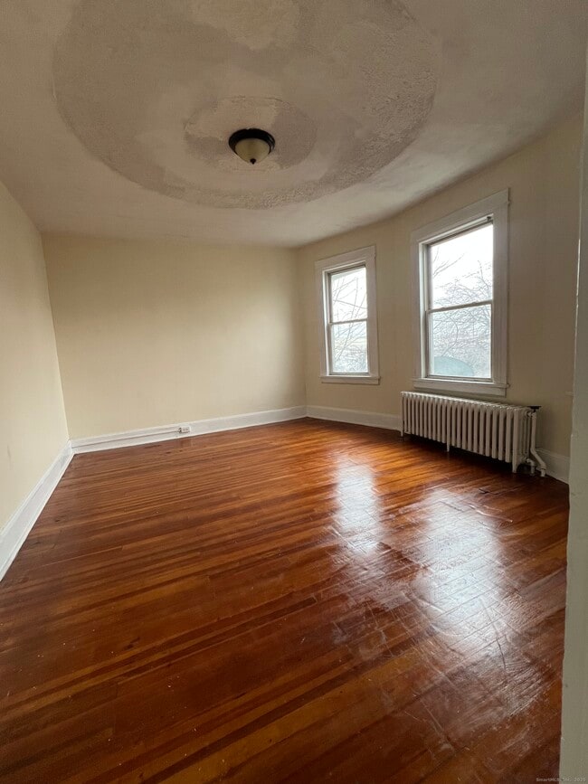 Building Photo - 109 Elizabeth St