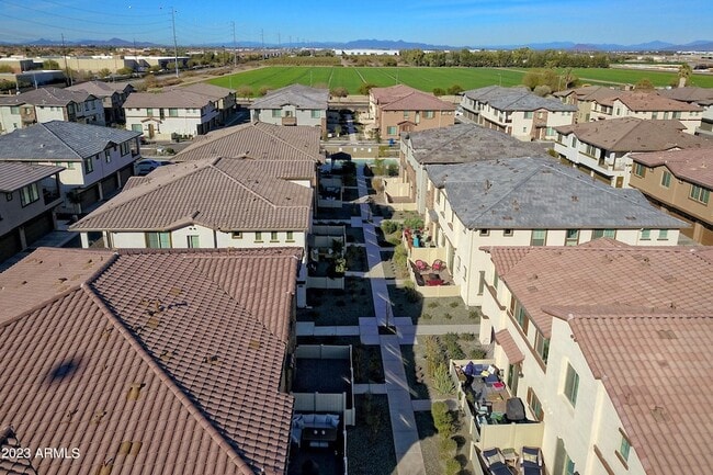 Building Photo - 4100 S Pinelake Way