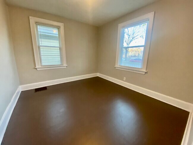 Building Photo - 1601 Minion Ave