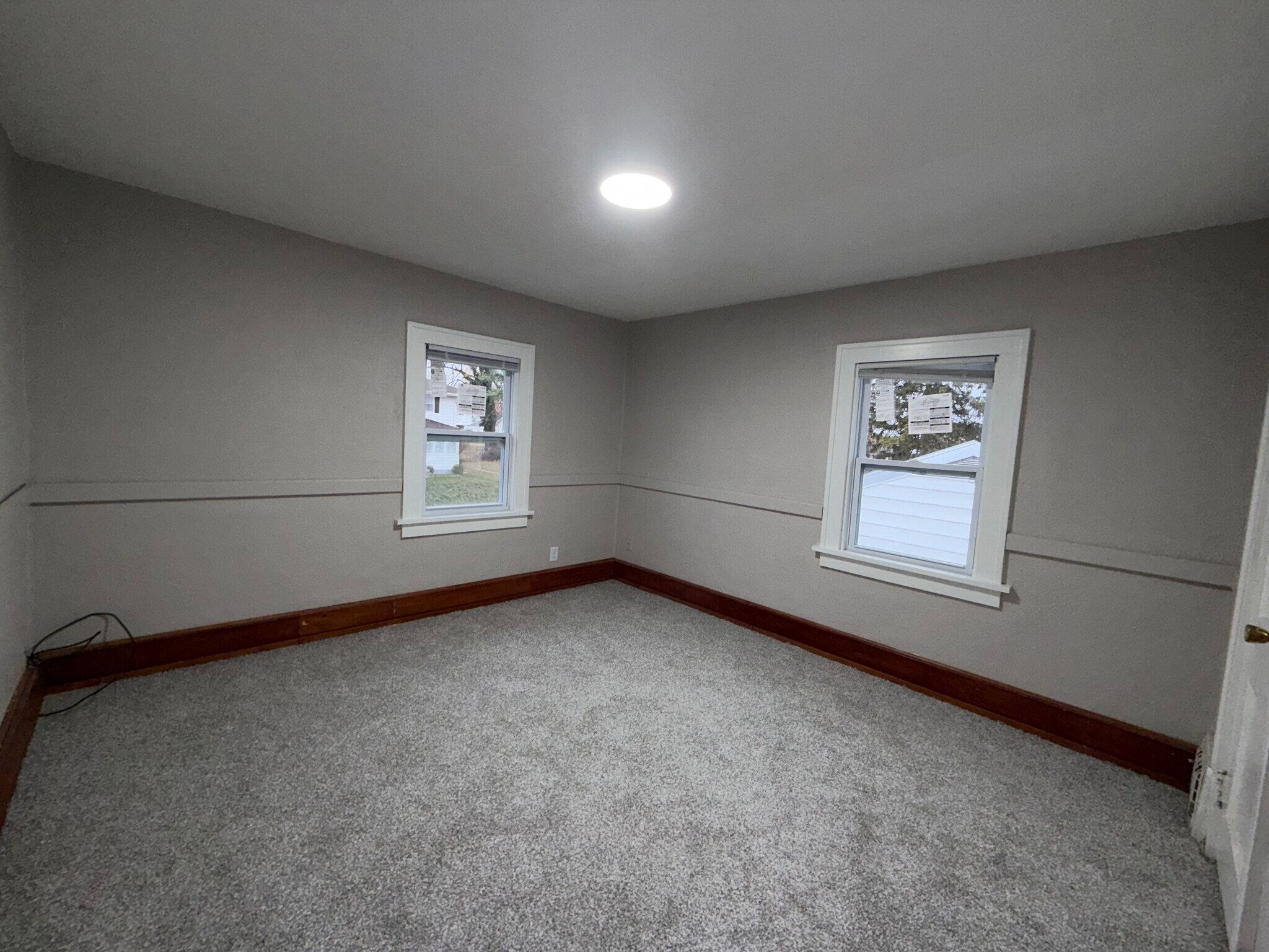 Building Photo - 317 E Irvington Ave