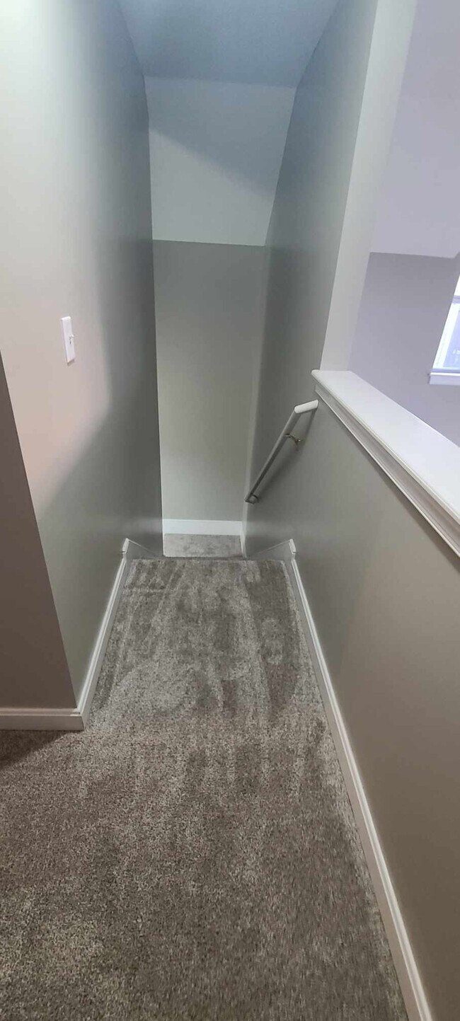 Building Photo - 549 N Belmont Ave