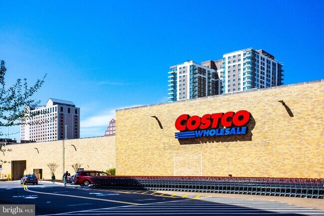 Building Photo - 3600 S Glebe Rd