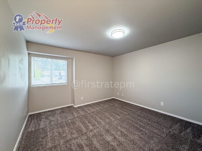 Building Photo - 5679 W Dorian Ln