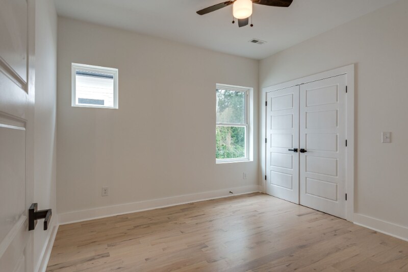 Building Photo - 214 Eisenhower Dr