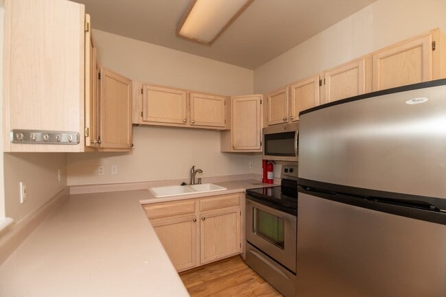 Building Photo - 150 S 800 E