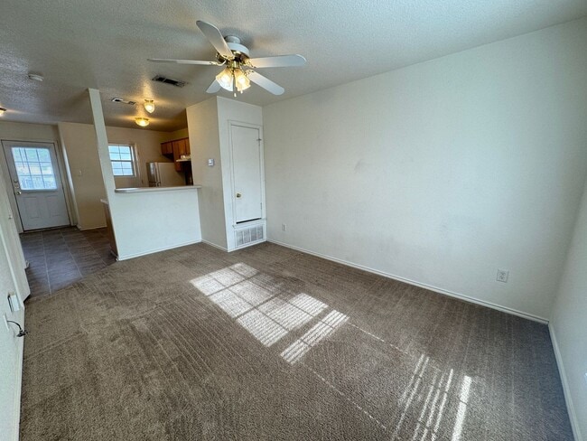 Building Photo - 4405 Abigail Dr