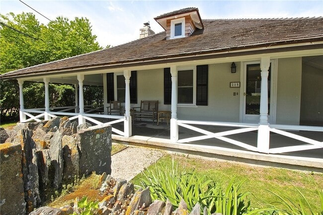 Building Photo - 215 Coggeshall Ave