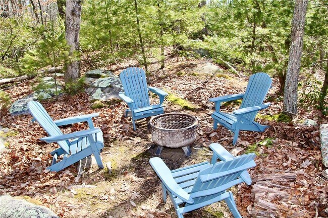 Building Photo - 39 Berrie Ln